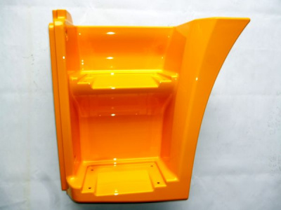 Щиток подножки 63501-8405111-50 левый оранжевый (высокий, 6520 рестайлинг) Щиток подножки 63501-8405111-50 левый оранжевый (высокий, 6520 рестайлинг)