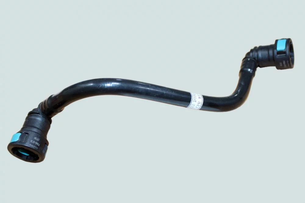 фото трубка системы охл-я возд. компрессора (isf3.8, isbe) 4980465 аналог 3287212 