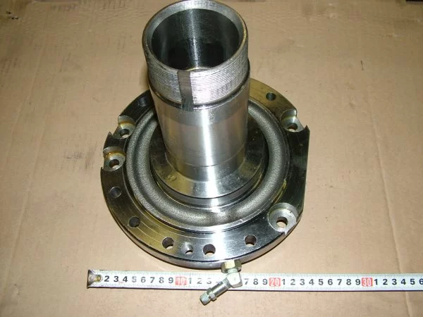 купить Цапфа левая 43114 голая / новая с консервации,с разбора