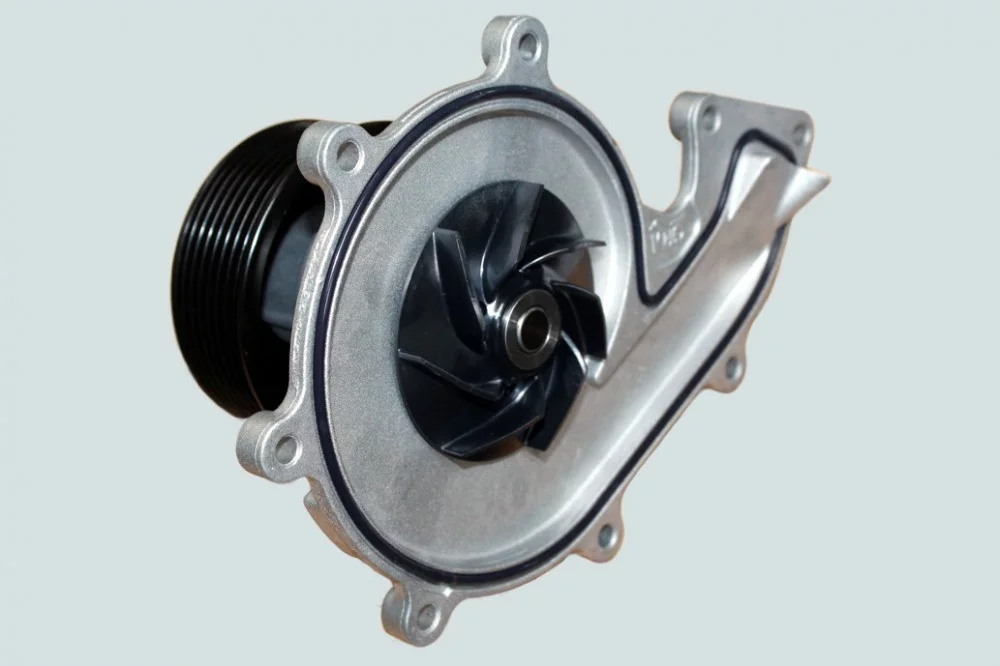 фото насос водяной (isf3.8) foton 5263374 